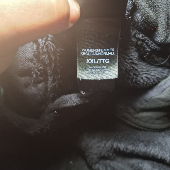 The North Face Women’s Black Full-Zip Fleece Jacket - Picture 6 of 8